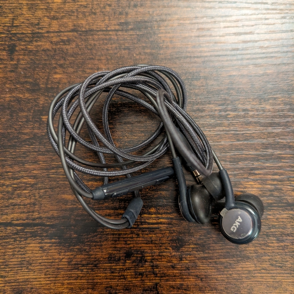 Earphone - Picture 4 of 11
